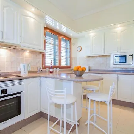 Puerto Del Carmen Sleeps 6 Pool Air Con Wifi Puerto del Carmen (Lanzarote)