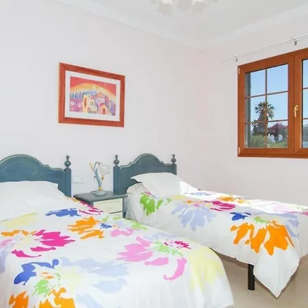 Puerto Del Carmen Sleeps 6 Pool Air Con Wifi * Puerto del Carmen (Lanzarote)